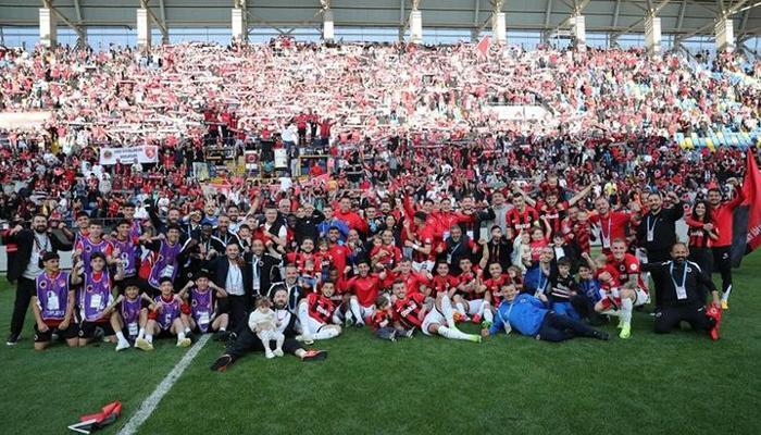 Bakan Bak'tan Gençlerbirliği'ne tebrik