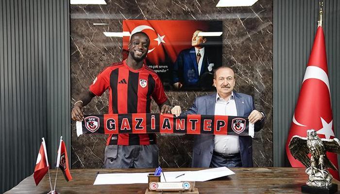 Gaziantep FK Myenty Abena'yı transfer etti