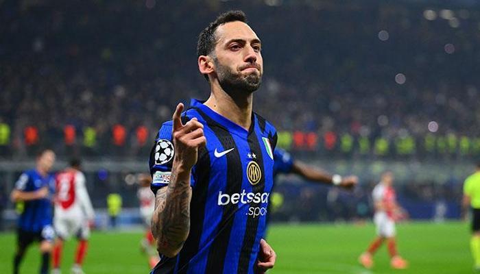 Galatasaray, Hakan Çalhanoğlu'na sahip çıktı!