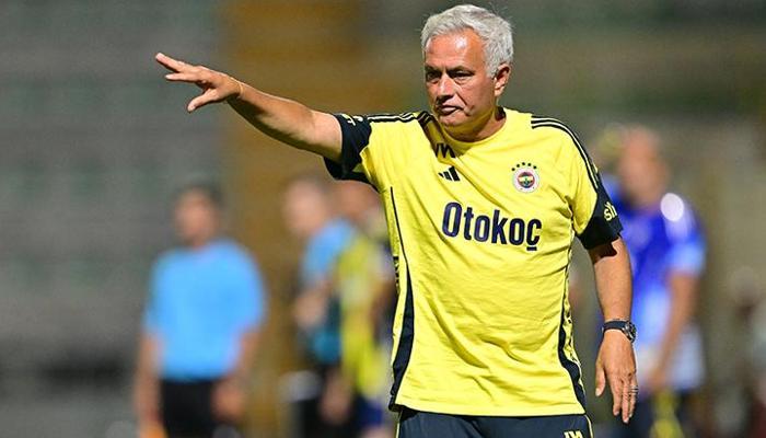 Jose Mourinho'dan gece yarısı sürpriz açıklama!