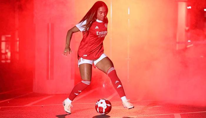 Olivia Smith, kadın futbolunun en pahalı oyuncusu oldu