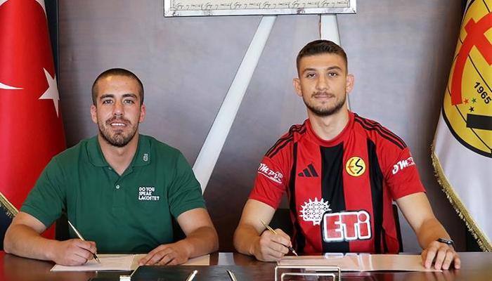 Eskişehirspor'un yeni transferi imzayı attı!