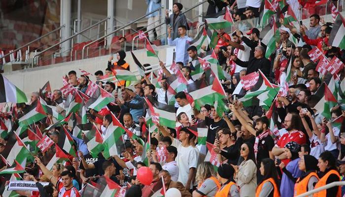 Sivas'ta taraftarlardan Gazze'ye yardım eli