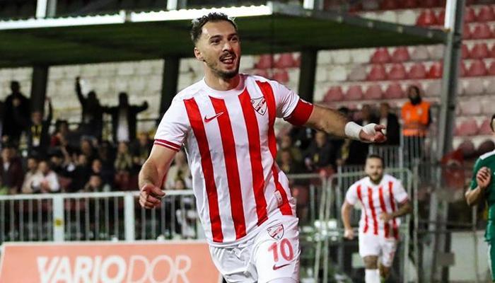 Florent Hasani'den damga vuran performans