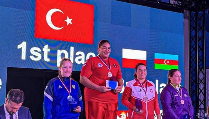 Trabzonsporlu boksör Havvanur Kethüda Avrupa şampiyonu