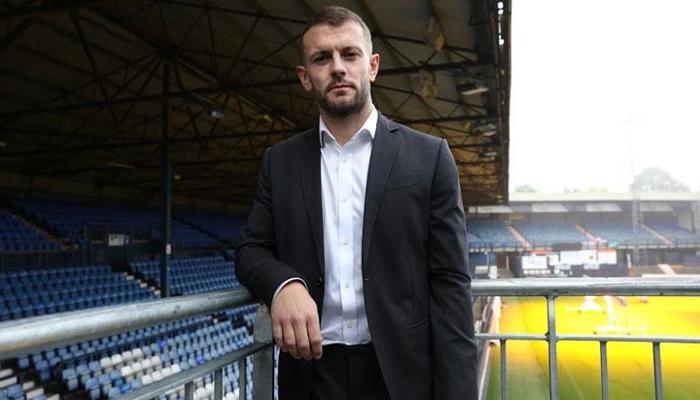 Jack Wilshere teknik direktör oldu, ilk takımına imzayı attı