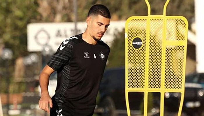 Altay'da Arif Yanarlı imzaladı