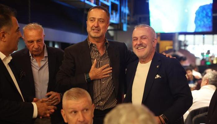Ahmet Ürkmezgil, camia ile bir araya geldi