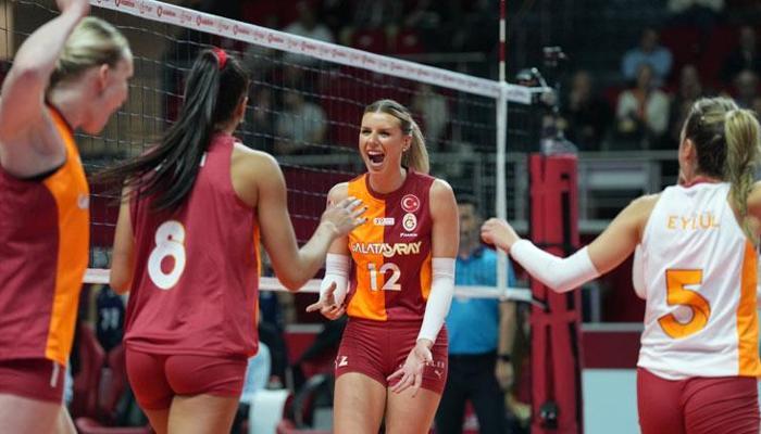 Galatasaray sahasında set vermeden kazandı