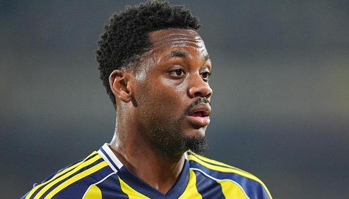 Fenerbahçe'de Jhon Duran formasına kavuştu