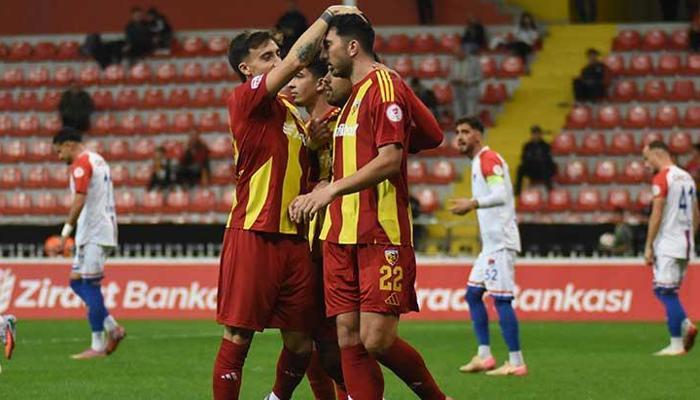 Kayserispor yeni hocasıyla ilk galibiyet sevincini Kupa'da yaşadı