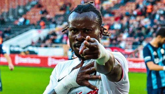 Emeka Eze'den Kupa'da hat-trick! Çorum FK rahat turladı
