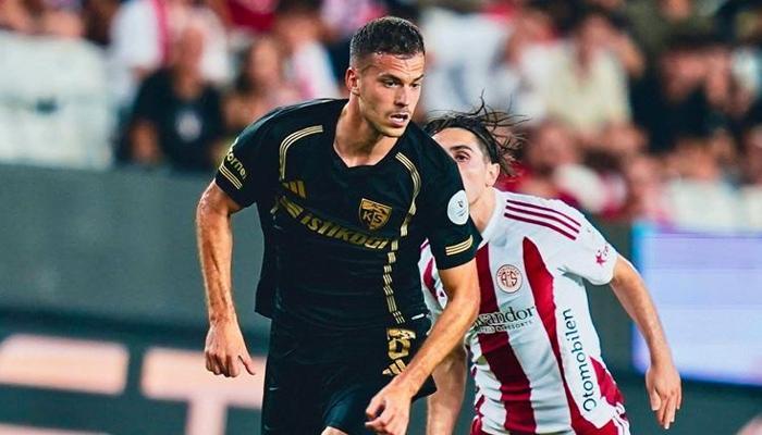 Kayserispor'da Benes'e iki maç ceza