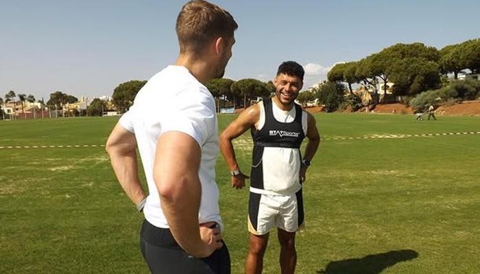 Chamberlain ortaya çıktı: İngiliz deviyle antremanda