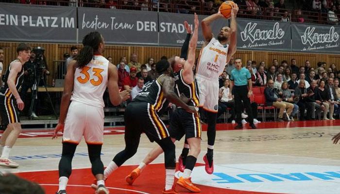 Dört dörtlük Aslan Almanya'da farklı galip