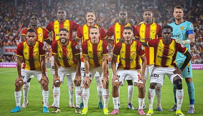 Göztepe'de savunma tamam sıra hücumda