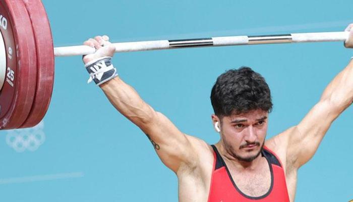 Muhammed Furkan Özbek'ten 2 altın, 1 gümüş madalya