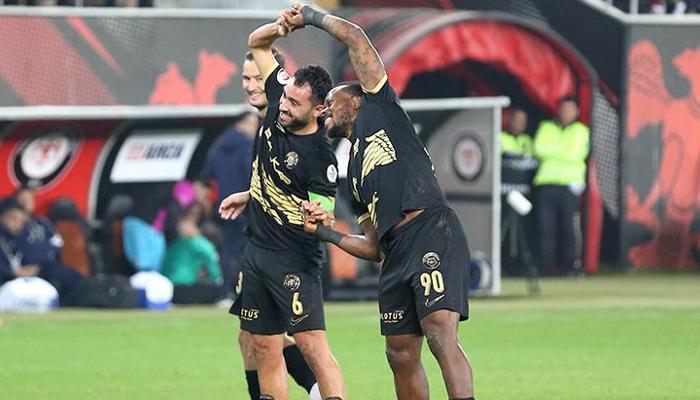 Çorum FK kritik maçta 3 puanı 3 golle aldı.