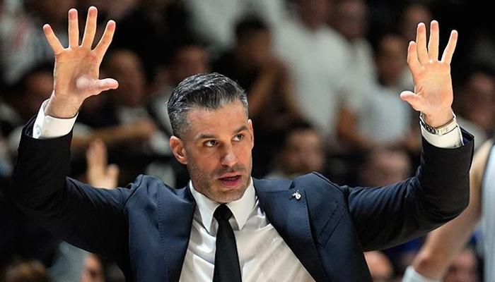 Beşiktaş taraftarından Dusan Alimpijevic'e sevgi seli