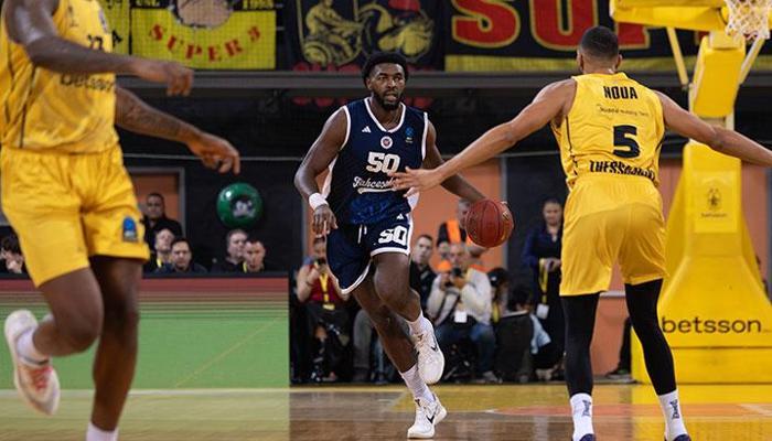 Bahçeşehir Koleji Selanik'te son çeyrek vurdu geçti