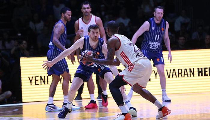 Shane Larkin sakatlandı, Efes onun için kazandı!