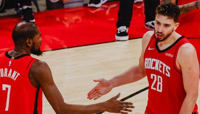 Alperen Şengün yine NBA'de gecenin kahramanı oldu!