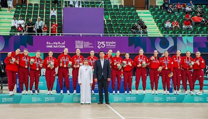 Kadın Hentbol A Milli Takımı altın madalyayı kaptı