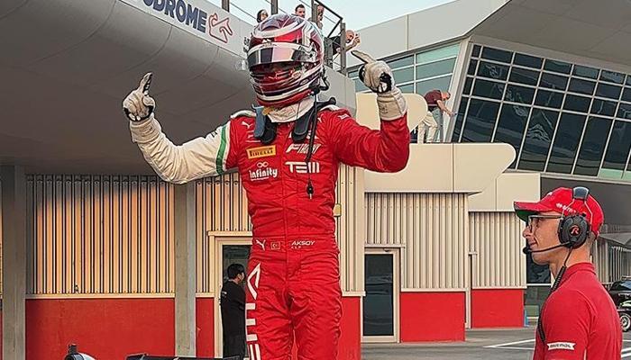 Alp Aksoy, Formula Trophy sezonunun üçüncü yarışını kazandı