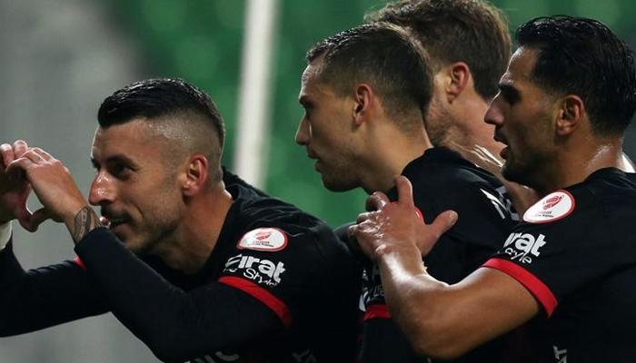 Gençlerbirliği Sakarya'da patlama yaptı!