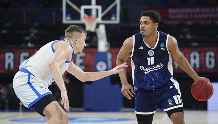 Bahçeşehir Koleji evinde mağlup oldu