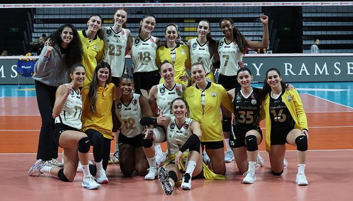 VakıfBank Sultanlar Ligi'nde kazanmaya devam ediyor