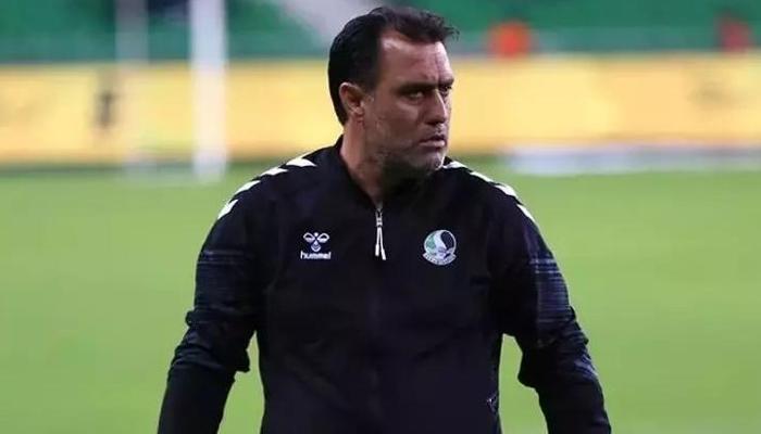 Sakaryaspor'da 4-1'lik yenilgi istifa getirdi