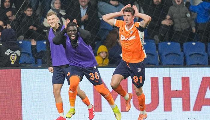 Bertuğ, Fenerbahçe'yi zirveden kopardı! Galatasaraylı futbolcu yorum yaptı