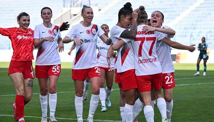 Kadın Süper Ligi'nde kritik maç: Fomget-Fenerbahçe