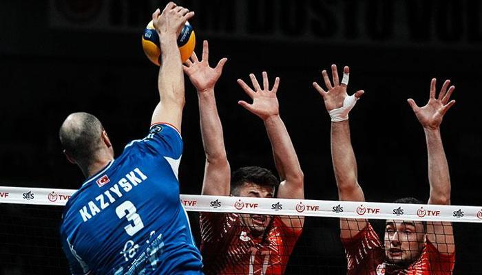 Halkbank set vermeden Ziraat Bankkart'ı 3-0 mağlup etti