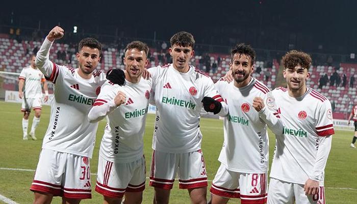 Ümraniyespor'dan altın değerinde 3 puan!