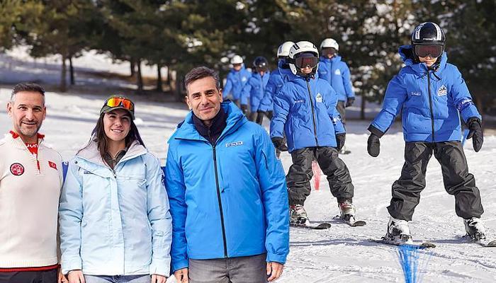 Milli Kayakçı Ceren Reyhan Yıldırım'a dev destek