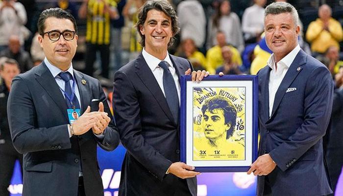 Fenerbahçe'den İbrahim Kutluay'a büyük onur