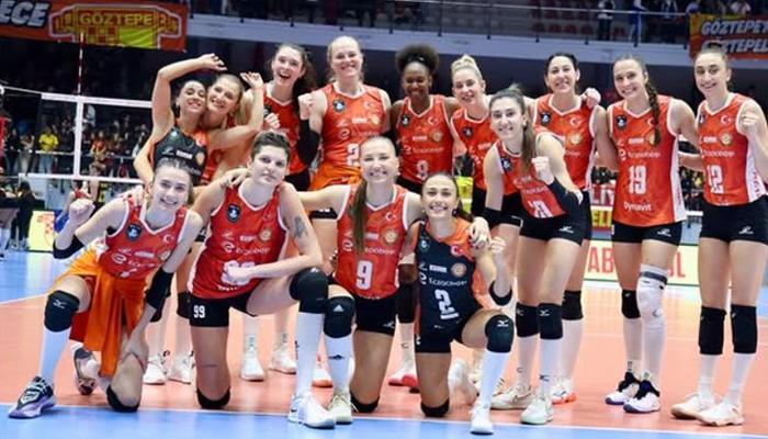 Fenerbahçe istemişti transferi Eczacıbaşı bitiriyor!