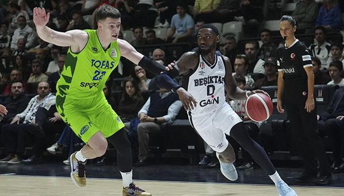 Jonah Mathews'tan kritik üçlük, Kartal'dan 12'de 12!