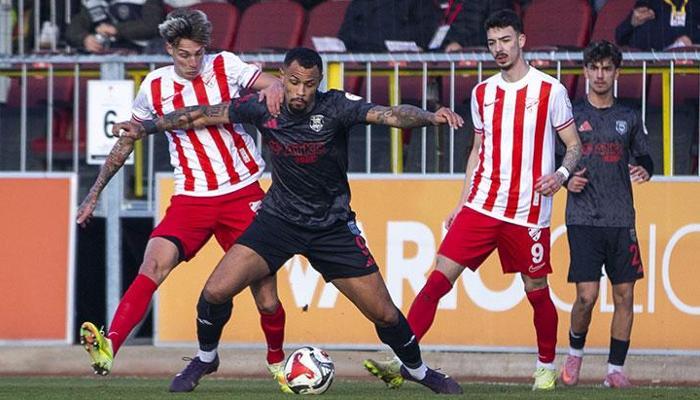 Pendikspor zirveyi yeniden ele geçirdi