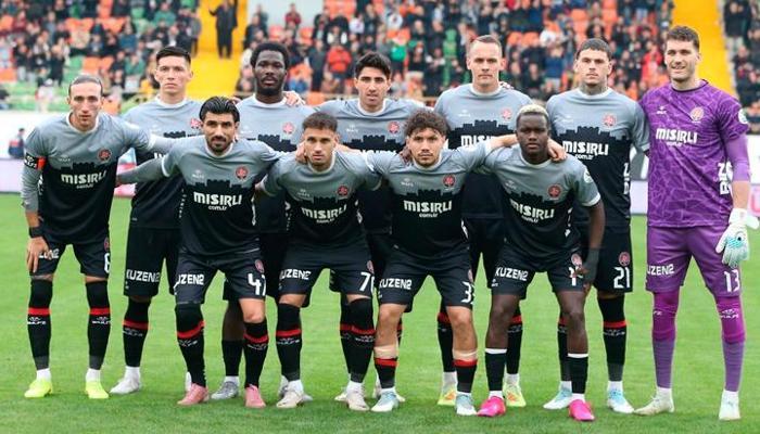 Teknik ekip görevi bıraktı!