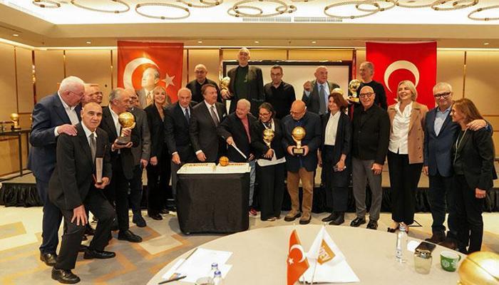 1981 Balkan Şampiyonu takımın efsanelerine BİDEV’den ödül