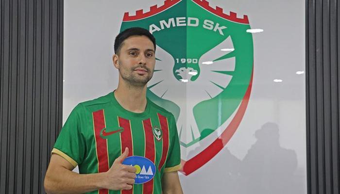 Tarkan Serbest Konyaspor'dan ayrıldı yeni takımına imzayı attı