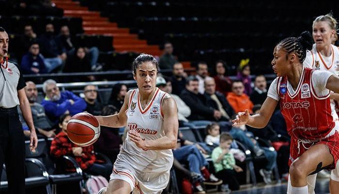 ÇBK Mersin evinde farklı kazandı