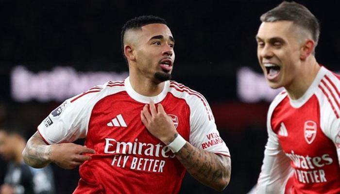 Londra'da seri sonu! Arsenal, Villa'yı topa tuttu