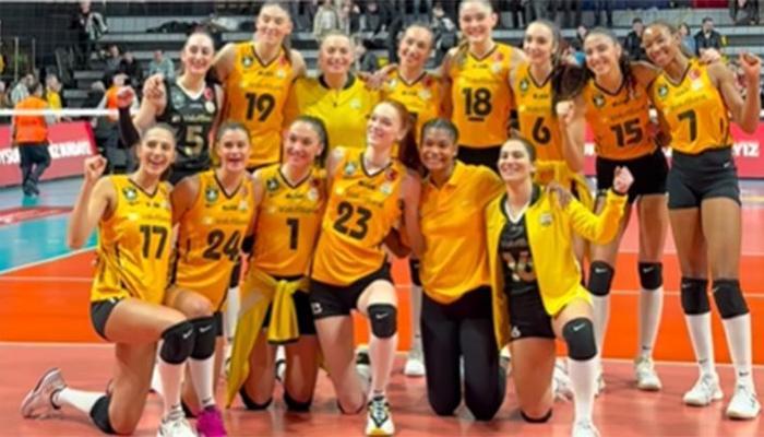 VakıfBank yeni yıla galibiyetle başladı