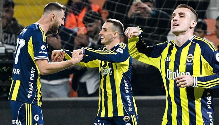 Kerem Aktürkoğlu sahneye çıktı