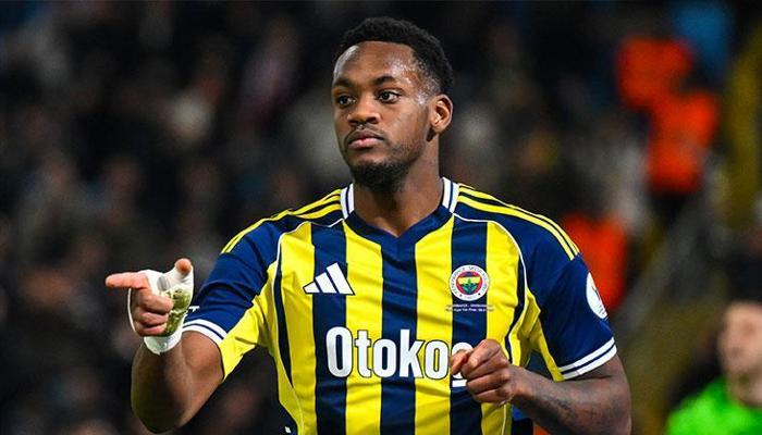 Jhon Duran 5. kez ağları sarstı