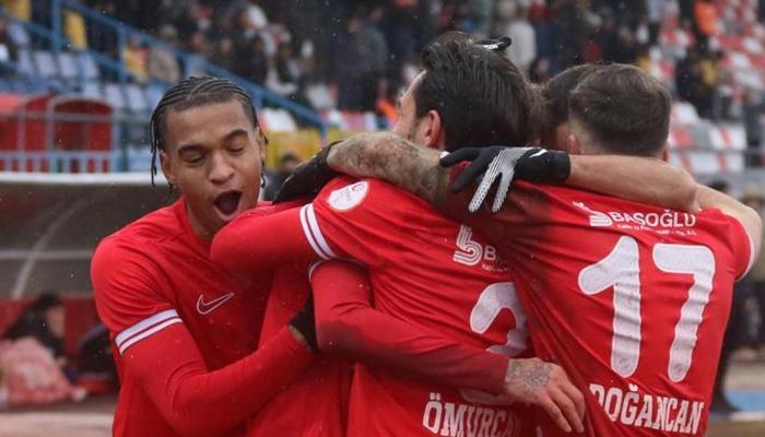 Boluspor deplasmanda Vanspor FK'yı devirdi